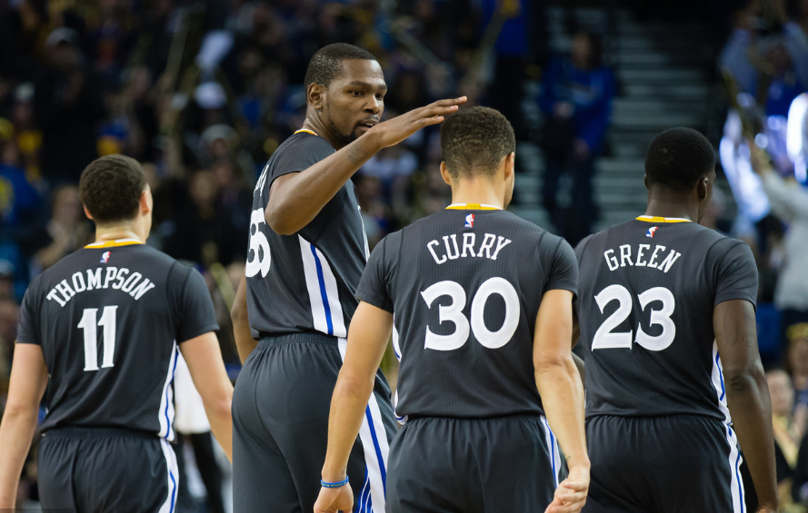  魔术新秀班凯罗获月最佳，菜鸟赛季惊艳全联盟  